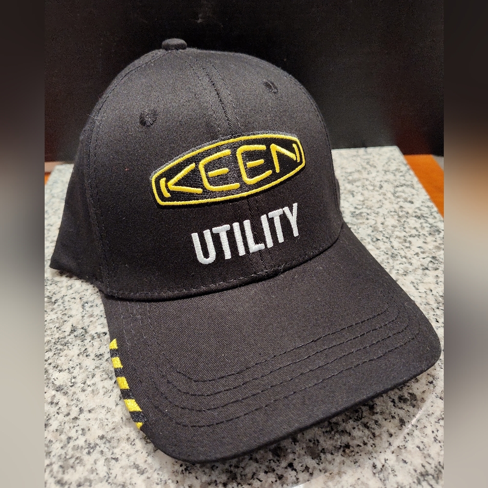 Keen Utility Black Cap with Yellow Logo